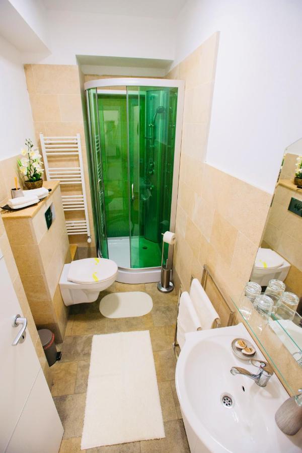 Lira Holiday Apartments Сату Маре Екстериор снимка