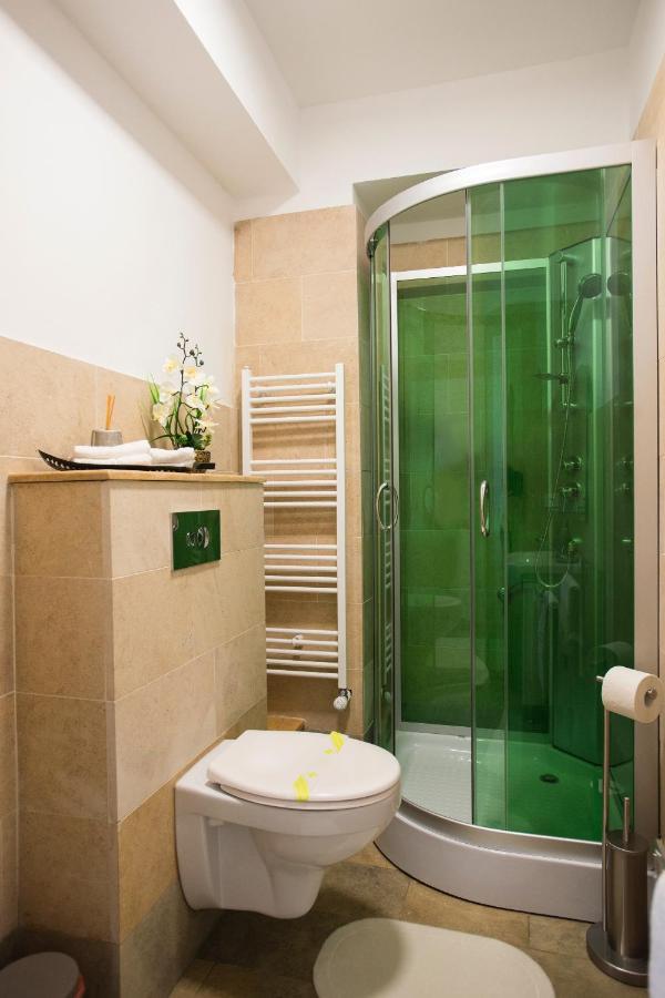 Lira Holiday Apartments Сату Маре Екстериор снимка