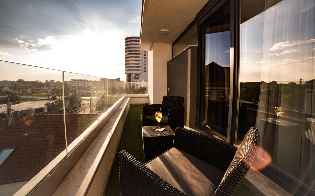 Lira Holiday Apartments Сату Маре Екстериор снимка