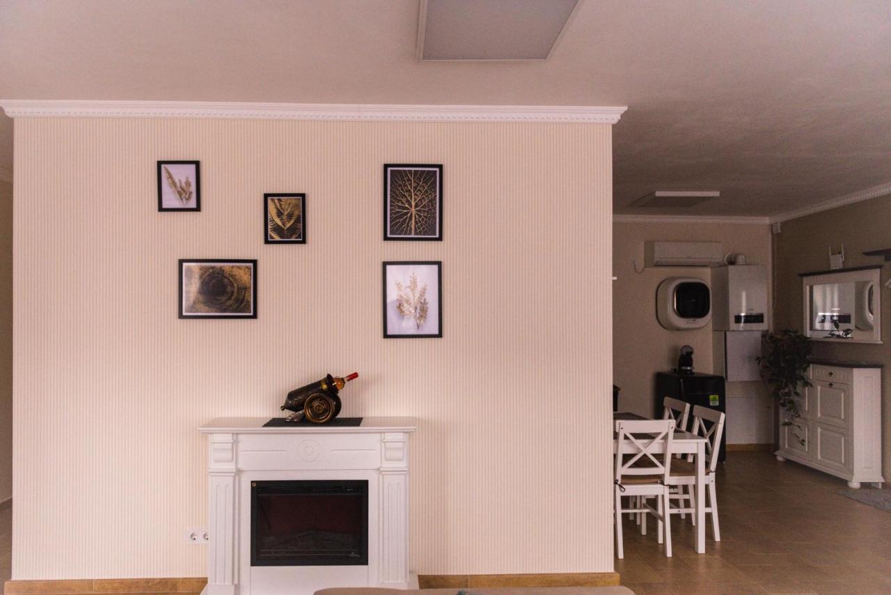 Lira Holiday Apartments Сату Маре Екстериор снимка